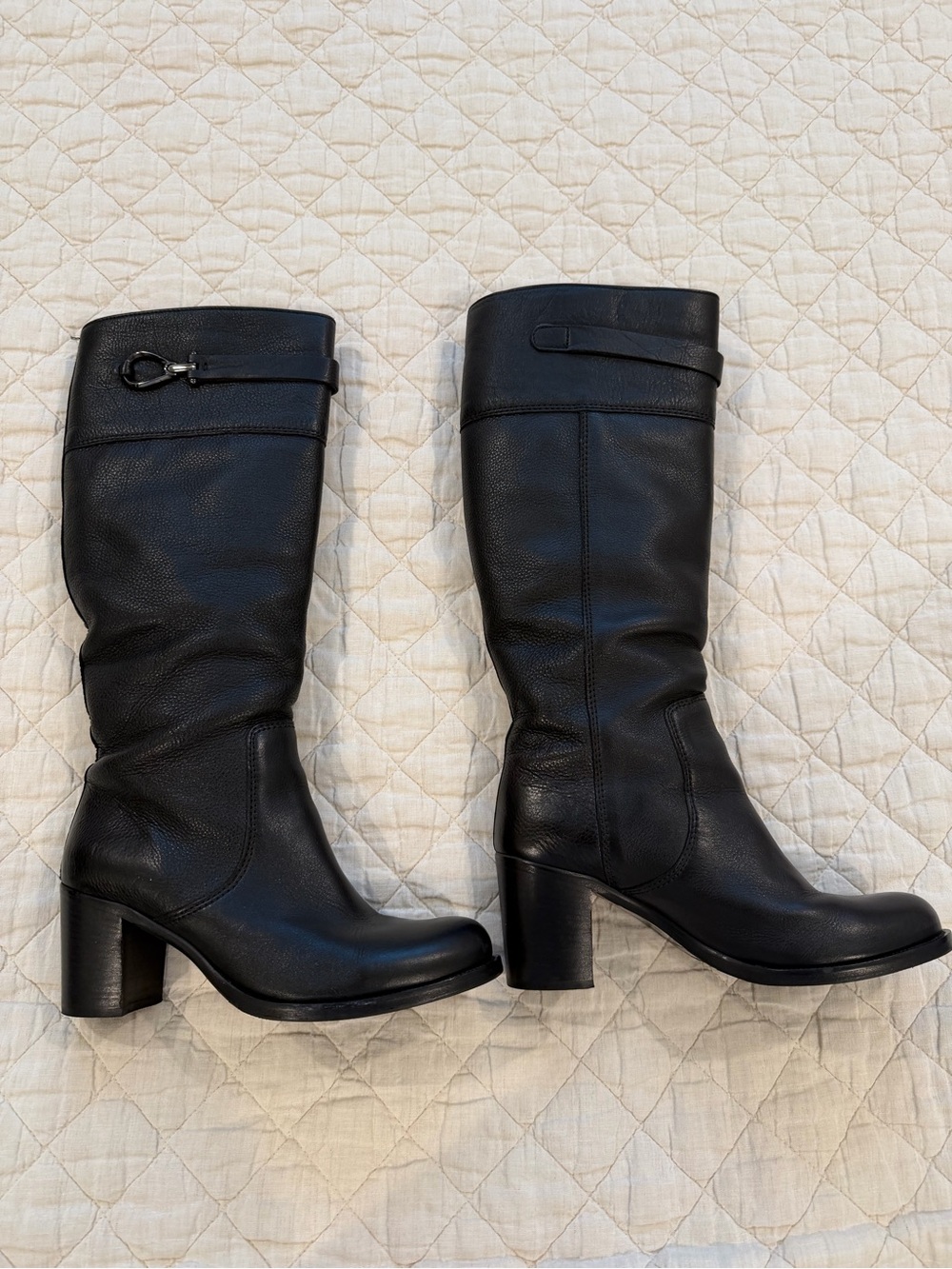 La Canadienne women’s knee high leather boots